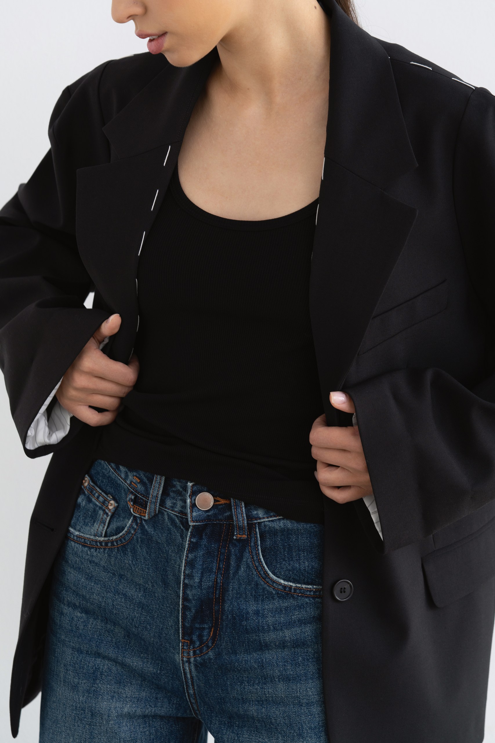 Жакет спереди близко jacket-front-close